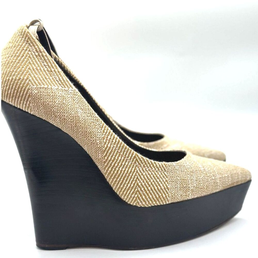 Burberry Tan Woven Platform Wedge Pumps Black Heels Sz 39 - Picture 2 of 9